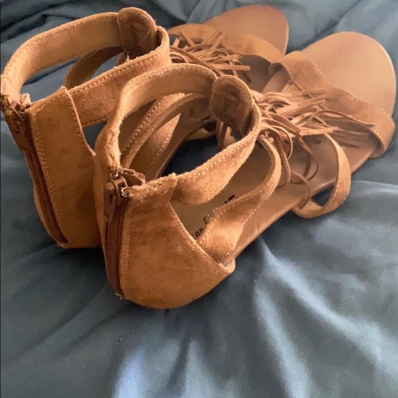 Sandals - Picture 2 of 3